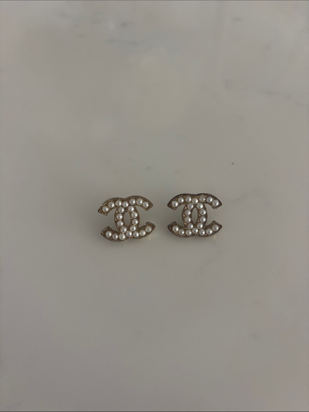 Faux CC pearl earrings